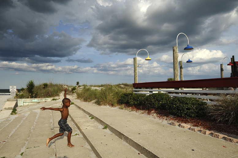 György Gáti: Boy on the Beach - 2012,  Jacksonville